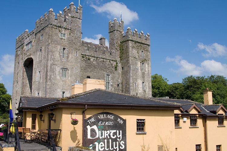 Bunratty Castle (Irland - Ballyvaughn - Dingle)