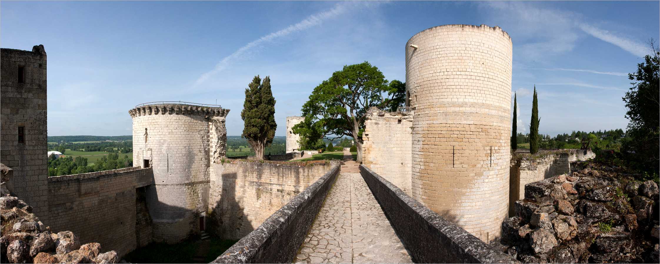 Panorama >> Burg Chinon