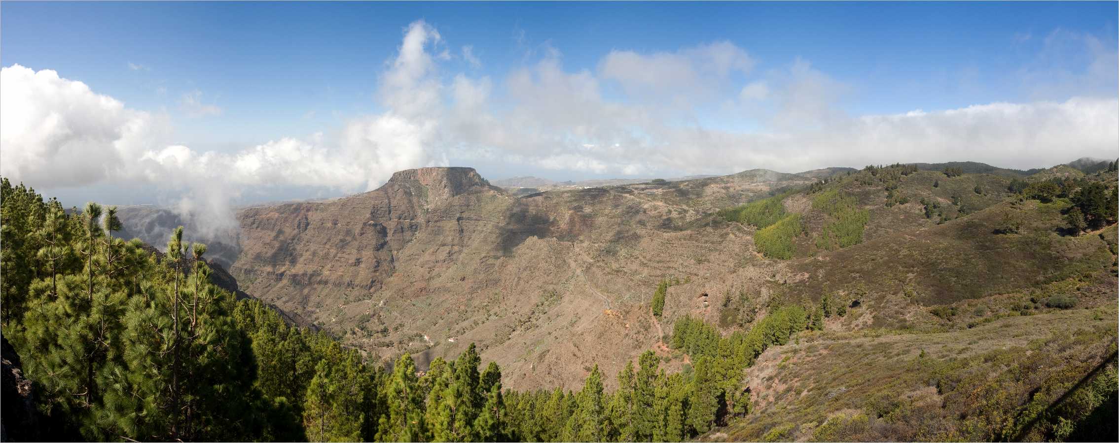 Panorama >> La Gomera - Mirador de Igualero - Blick auf die Fortaleza