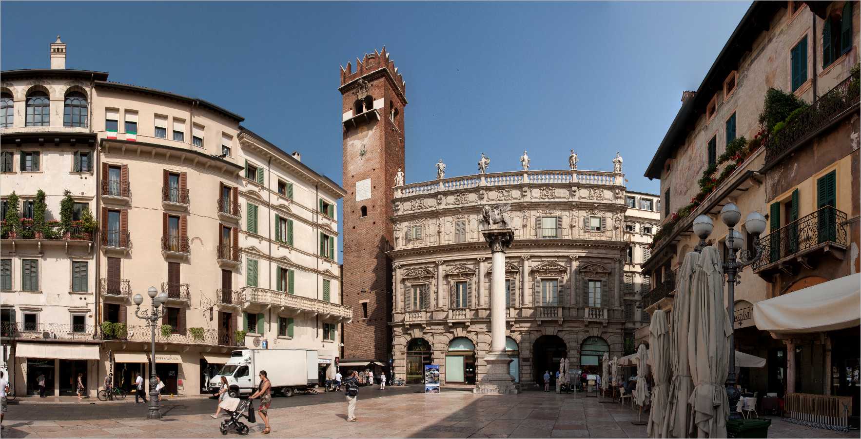 Panorama >> Verona Piazza delle Erbe