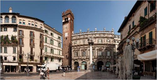 Panorama Verona Piazza delle Erbe
